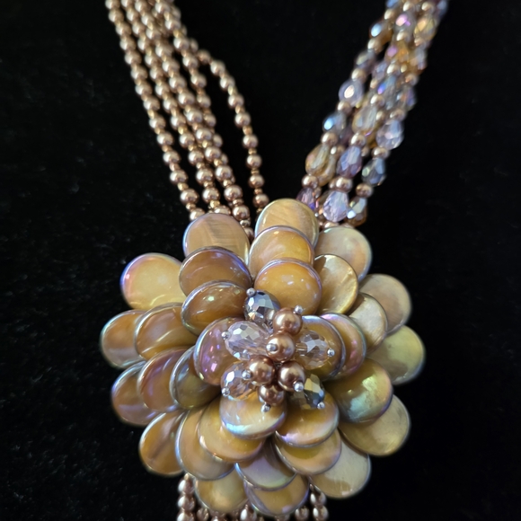 Joan Rivers Elegant Gold and Floral Necklace - Picture 5 of 8